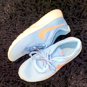 Woman’s Nike shoes